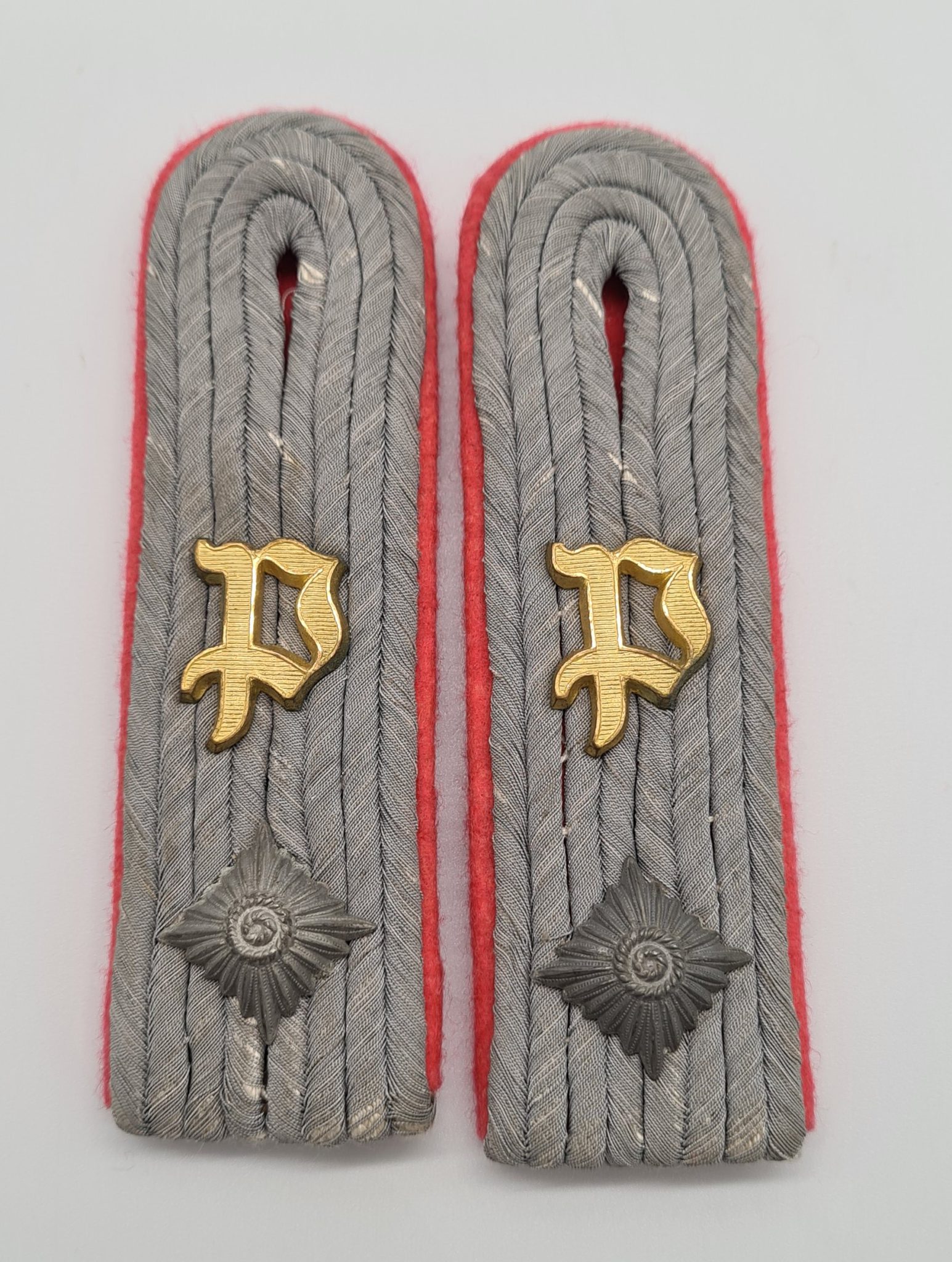 Panzer Ober-leutant shoulder straps - Panzertruppe Collectables